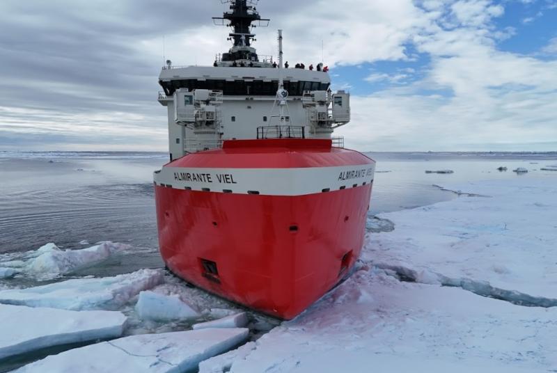 T13 - Rompehielos "Almirante Viel" completa histórica primera prueba de hielo en la Antártica chilena