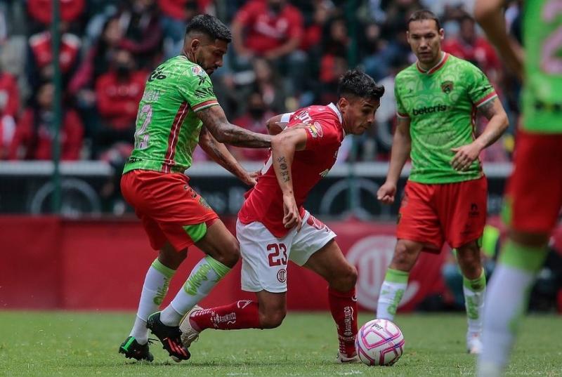 Instagram - Claudio Baeza encontró club