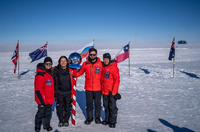 Operación Estrella Polar III concreta con éxito histórica visita de Gabriel Boric al Polo Sur - Prensa Presidencia 