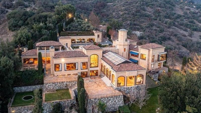 Property Partners - Mansión de Leonardo Farkas en Lo Curro