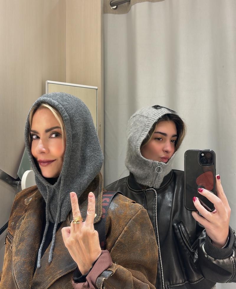 Instagram - Paola Camaggi y su hija María Gracia