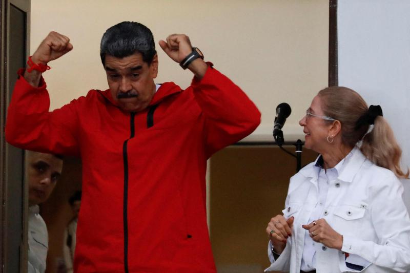 Maduro dice que reforma de Constitución de Venezuela va por 80 artículos - Reuters