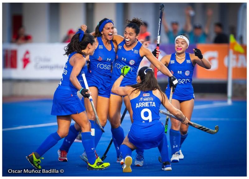 Las Diablas avanzaron siendo punteras del grupo A - Créditos: Diablas Hockey Chile