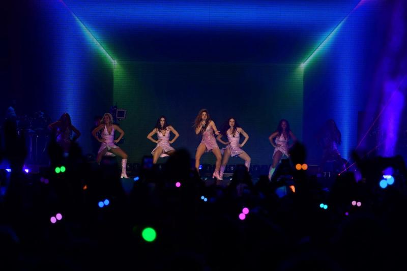 AFP News - Shakira volvió a los escenarios tras permanecer hospitalizada en Perú