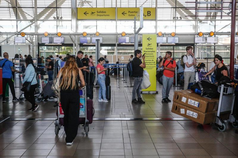 Agencia Uno - Aeropuerto de Santiago informó sobre estado de vuelos por corte de luz