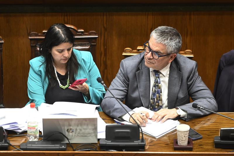 Agencia Uno - Directora de Presupuestos, Javiera Martínez y ministro de Hacienda, Mario Marcel