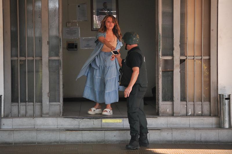 Agencia Uno - Descartan supuesto ataque con ácido a Cathy Barriga al interior de la cárcel: Tuvo una reacción alérgica