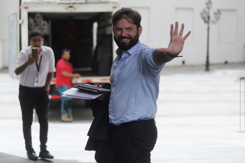 Agencia UNO - Cadem: 65% aprueba la reforma de pensiones y 83% respalda aumento de la PGU