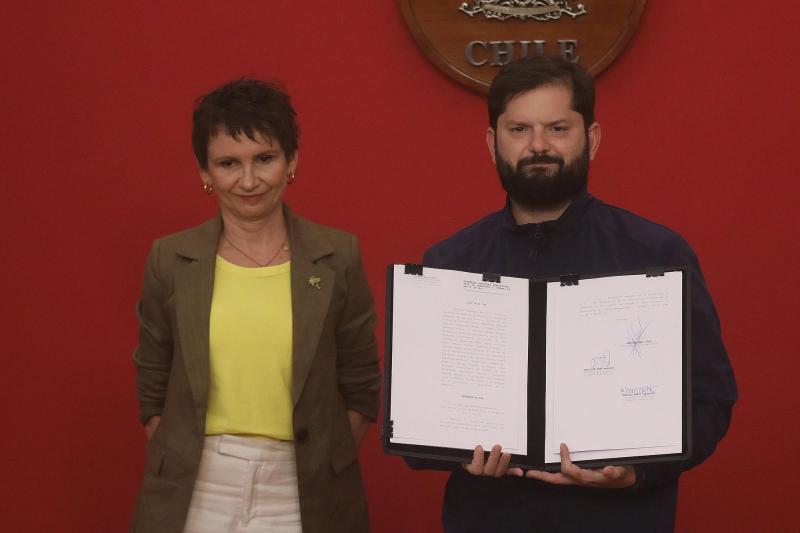 Agencia Uno - Gobierno de Boric promulga Ley Antiterrorista