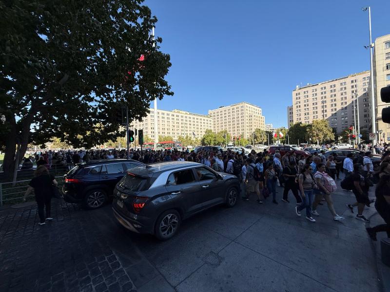 Agencia Uno - Ministro de Transportes anuncia plan de contingencia en caso de que corte de luz "se llegara a prolongar"