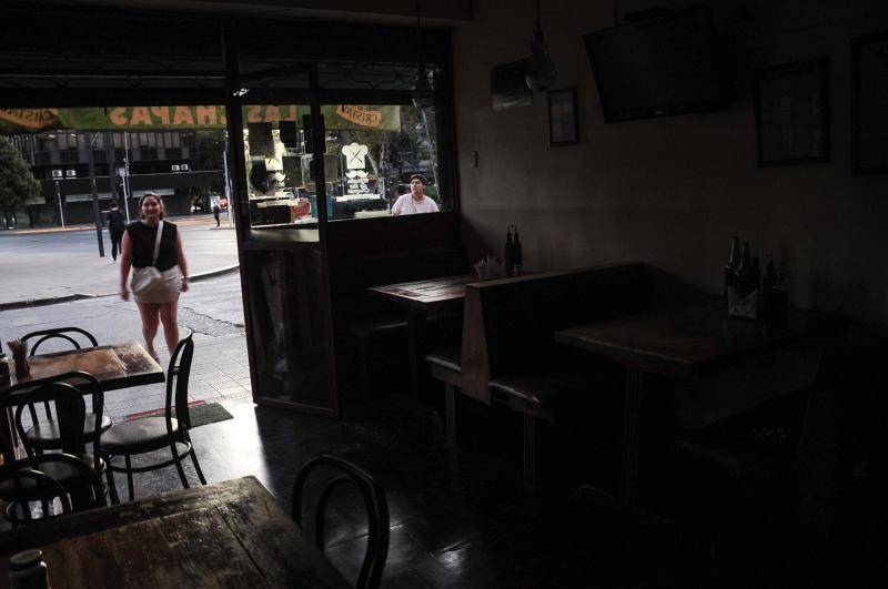 Agencia Uno - "Se cayó la línea más importante": Experto advierte que reposición de suministro eléctrico "tomará tiempo"