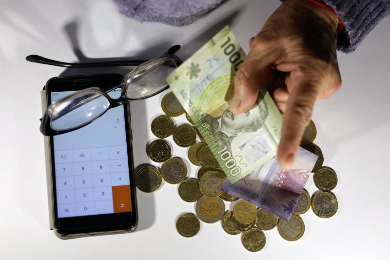 Aton - Chilquinta y Sernac llegan a acuerdo para compensar a 90 mil hogares por cortes de luz en 2024