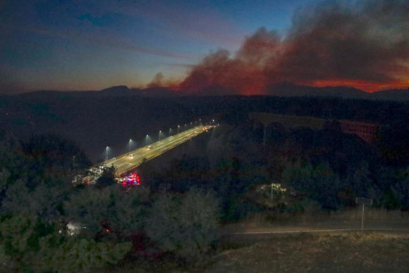 Aton - Toque de queda por incendios forestales