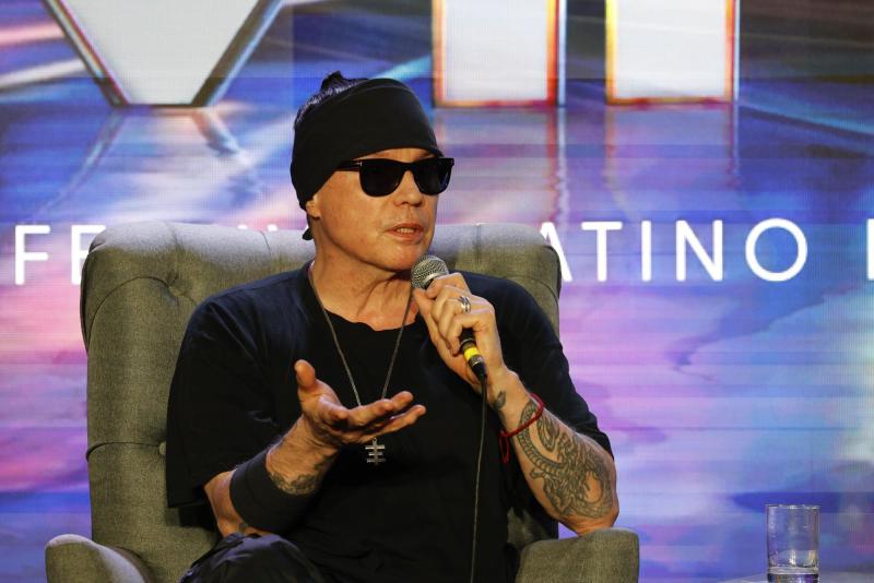 Aton - Aton - "¿Qué saben de la banda o de mí?": El tenso cruce de vocalista de The Cult con la prensa a horas de su show en Viña