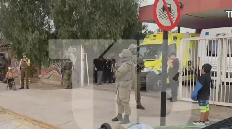 Hombre fue baleado tras intentar atacar a carabinero con arma blanca en Lo Espejo