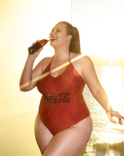 La millonaria cifra que Michelle Carvalho recibió por usar logo de reconocida marca su vestido en la Gala de Viña 2025 | Instagram