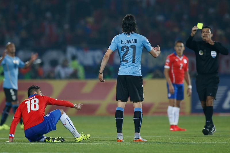 Aton - Edinson Cavani y Gonzalo Jara en la Copa América