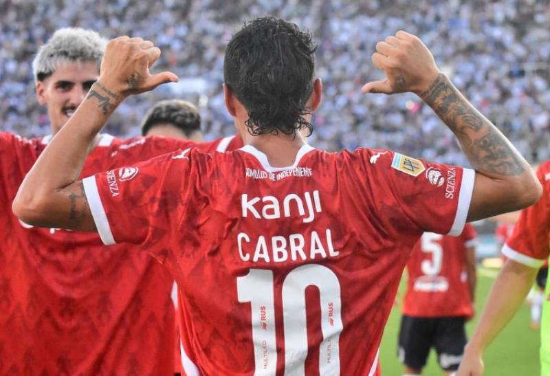 Luciano Cabral es duda en la Selección Chilena - Créditos: Redes Sociales