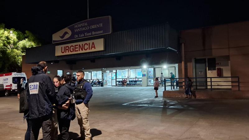 Hombre se encuentra en riesgo vital tras ser baleado fuera de un local comercial en Peñalolén - X @ECOH_FiscaliaRM