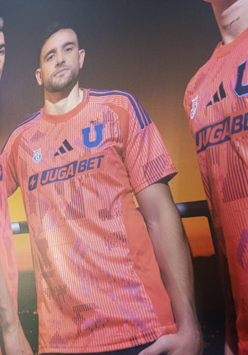 Se filtró la camiseta de visita de U de Chile - Créditos: X