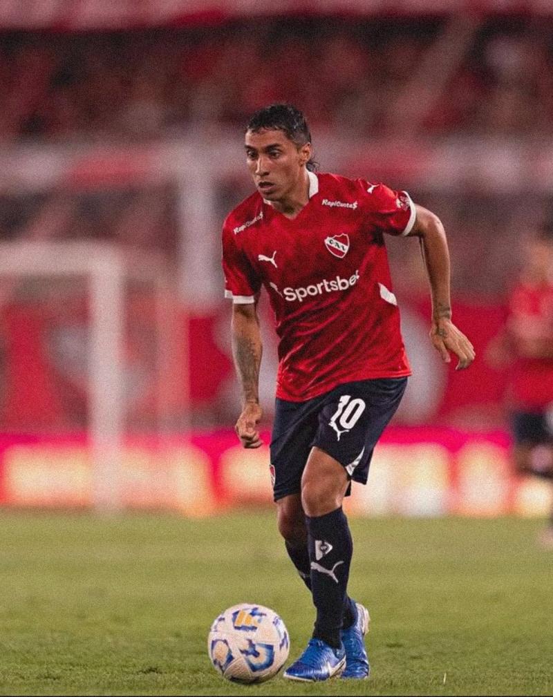 Prensa argentina y golazo de Luciano Cabral - Créditos: Redes Sociales