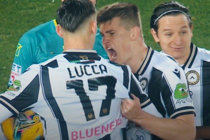 Tenso momento entre compañeros de Alexis Sánchez en Udinese - Créditos: Redes Sociales