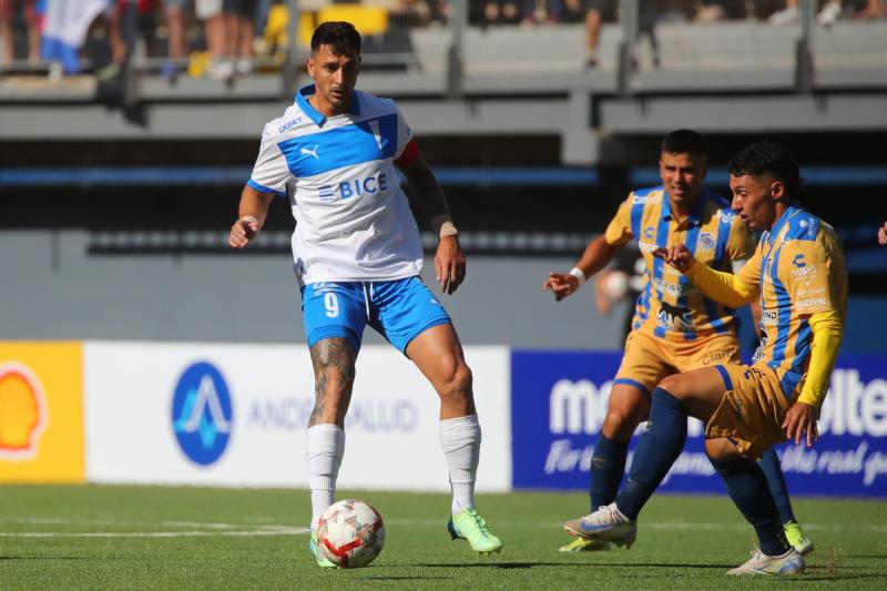 Fernando Zampedri podría ser convocado por Ricardo Gareca para la doble fecha Eliminatoria - Créditos: Photosport