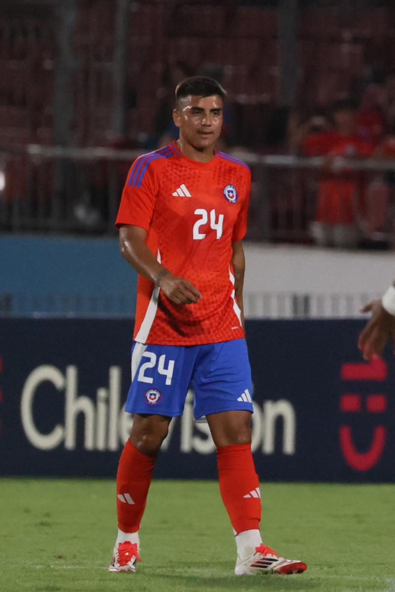 Álvaro Madrid habló de su futuro tras su debut en la Roja - Créditos: Photosport