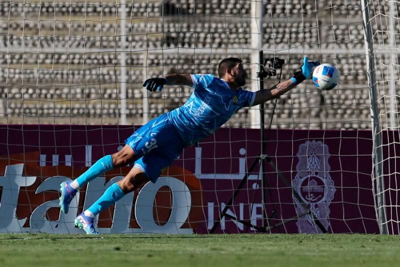 Bryan Carrasco falló penal con Palestino - Créditos: Photosport