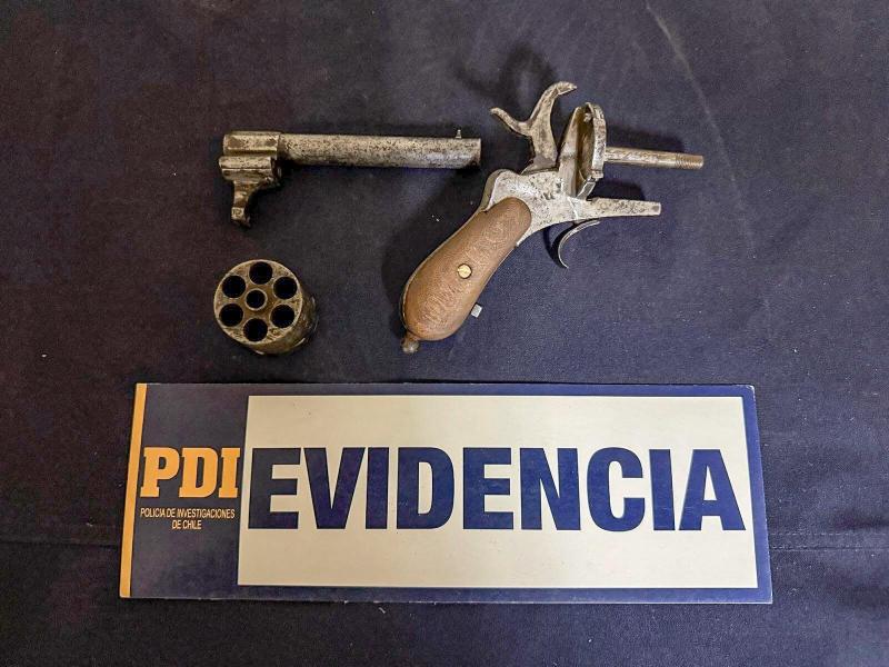 PDI - Revólver utilizado en la Guerra del Pacífico