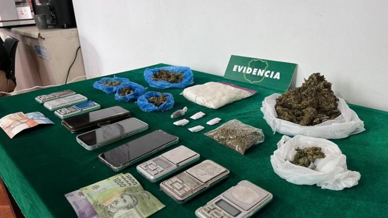 T13 - Detienen a funcionaria municipal y otras tres personas por tráfico de drogas en Caldera