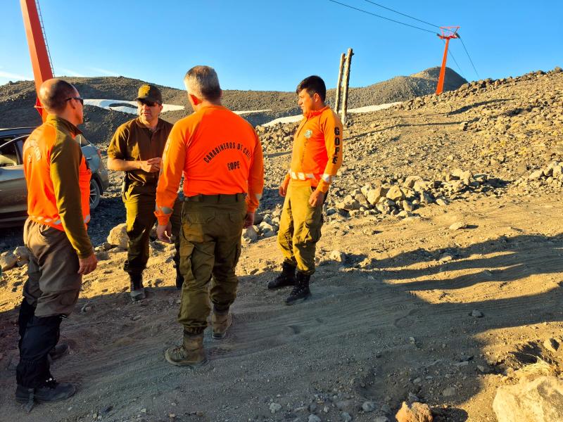 Carabineros - Dos mujeres extraviadas en Nevados de Chillán: Carabineros inicia operativo de rescate este lunes