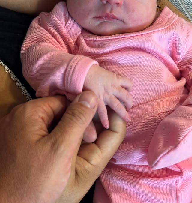 Rodrigo Gallina anunció nacimiento de su hija: "Bienvenida Martina"