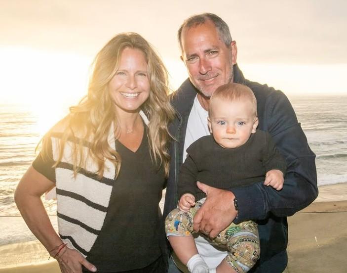 Soledad Onetto junto a su pareja Andrés Barrios y su hijo Borja