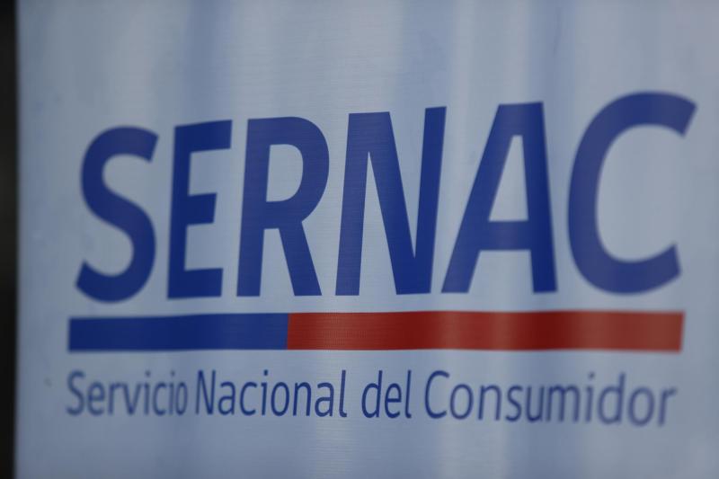 Contraloría inicia investigación en Sernac - Agencia Uno