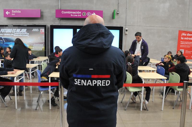 Agencia Uno - Simulacro de Senapred y el Metro en caso de terremoto