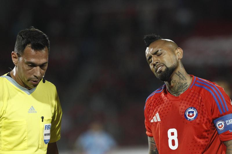 Vidal provocó a los hinchas locales y la prensa respondió - Créditos: Agencia Uno