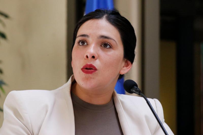 Agencia UNO - Karol Cariola deja su departamento y asegura que no sabía que dueño era otro empresario chino