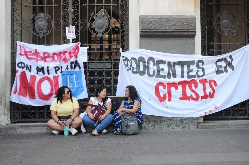 T13 - Vuelta a clases: Desbordes confirma que 26 establecimientos pondrán fin al paro docente este 10 de marzo