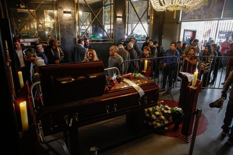 Agencia Uno - Velorio de Tommy Rey en el Teatro Caupolicán