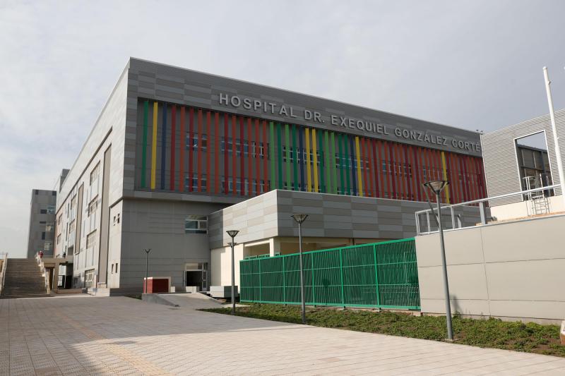 Agencia Uno - Hospital Exequiel González Cortés, donde menor de un año permanece con riesgo vital
