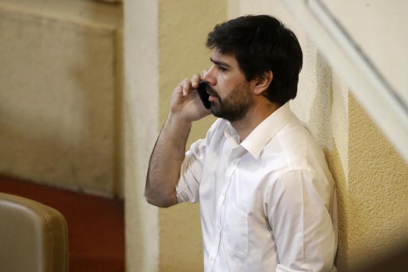 "Necesito pedirte un favor": Dirigentes UDI habrían pedido contratación de conocidos a Lavín Jr. en Maipú