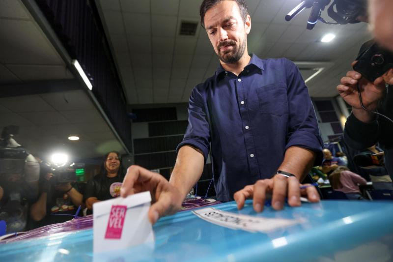 Aton - Tomás Vodanovic