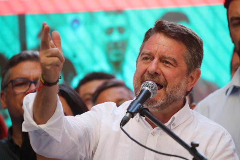 Aton - Gobernador RM, Claudio Orrego
