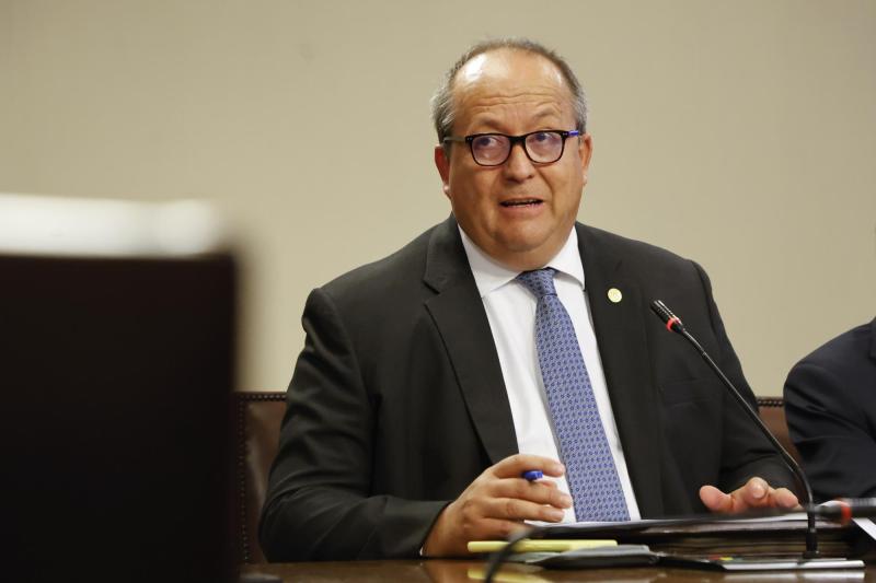 Aton - Fiscal Nacional, Ángel Valencia