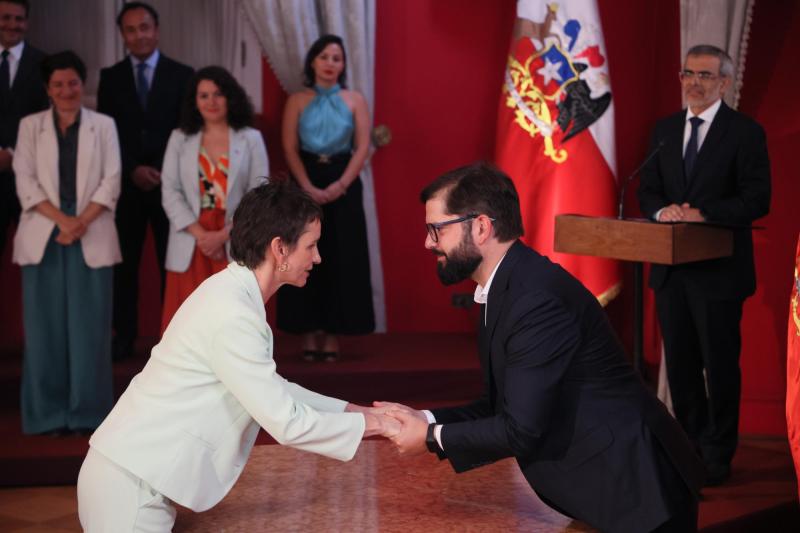 ATON - Carolina Tohá y Presidente Boric