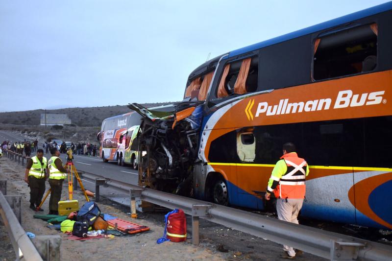 Aton - Accidente de buses en Ruta 5 Norte