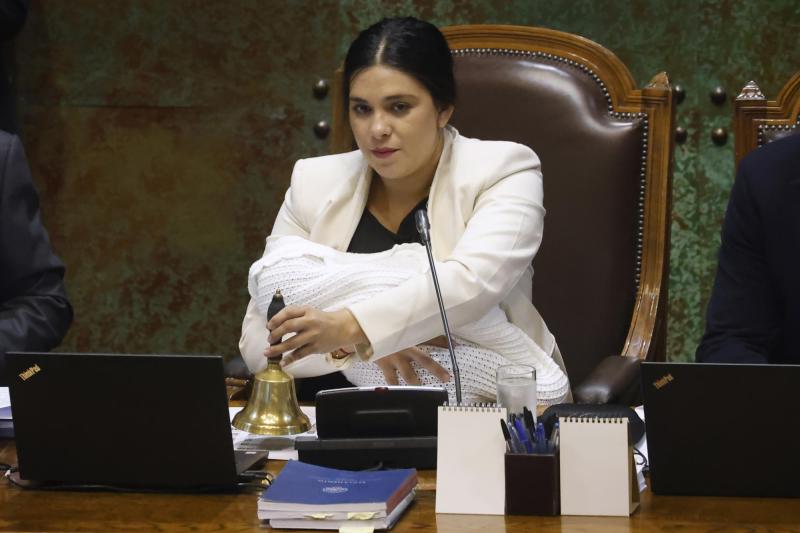 Boric cuestiona moción de censura contra Karol Cariola - Aton