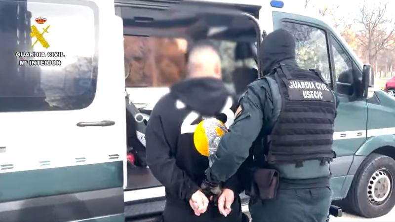 Guardia Civil - Detienen a tres chilenos en España