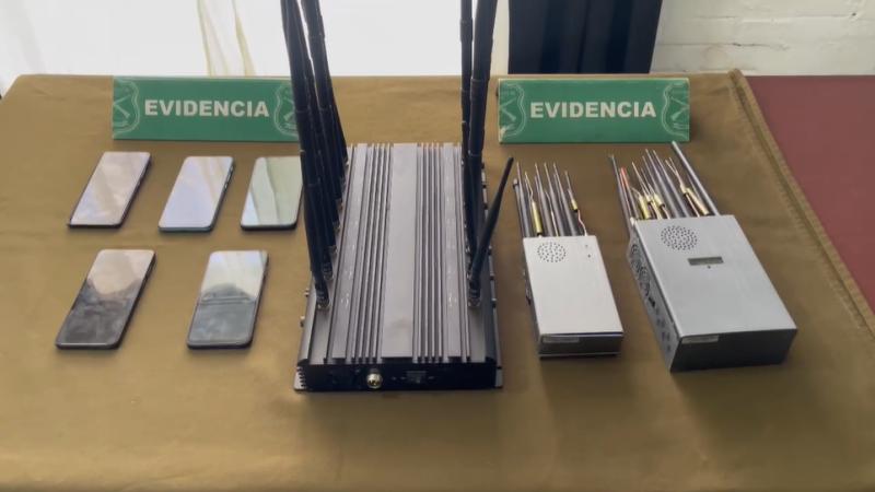 Carabineros detiene a tres sujetos y recupera camión robado en La Pintana - Carabineros de Chile